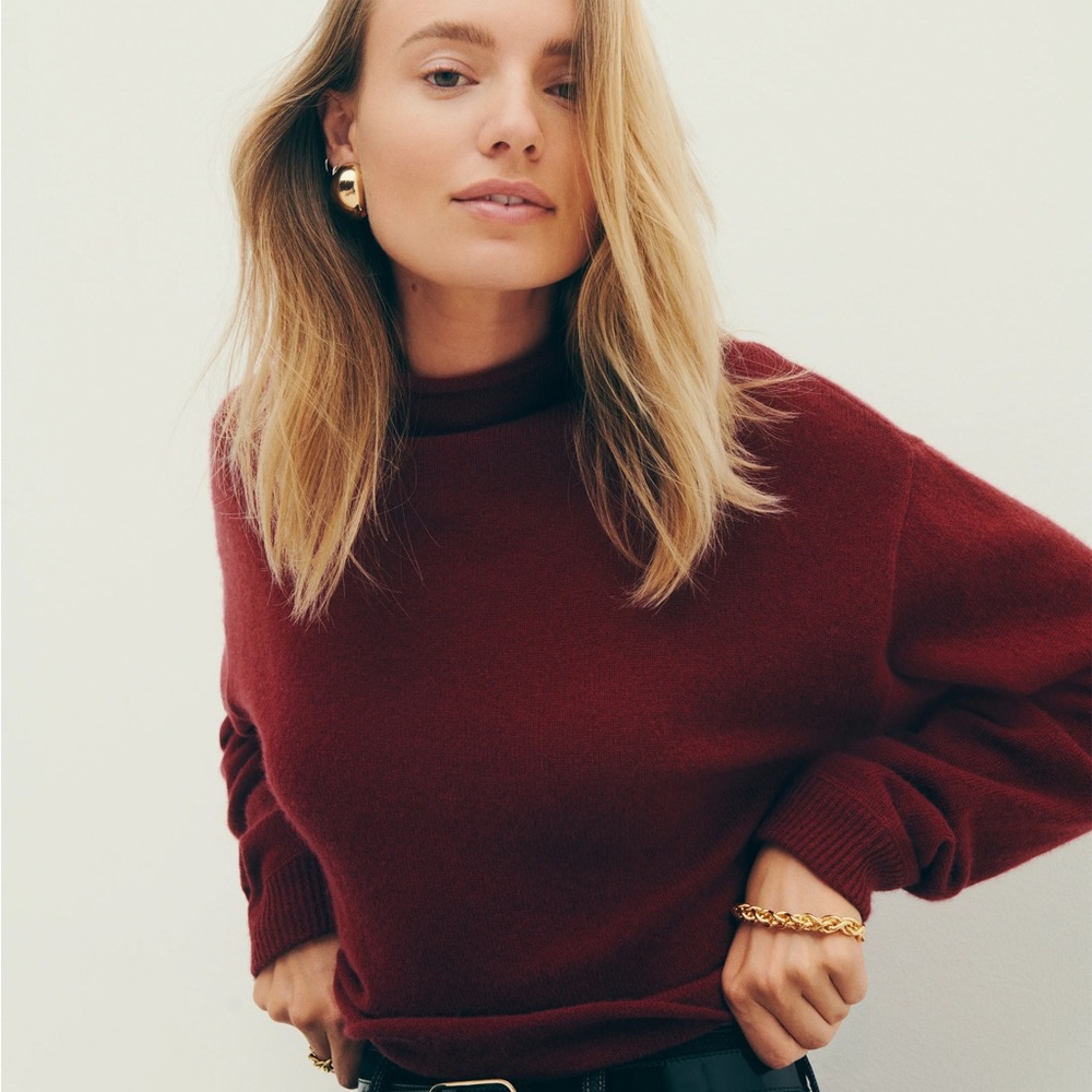 Reformation Cropped Cashmere Turtle in Merlot, XS